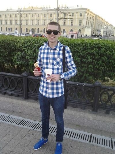  ,   Alexander, 32 ,   