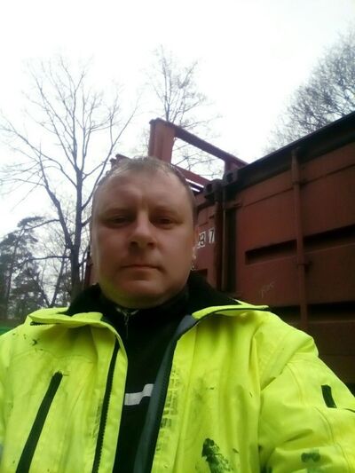  ,   Miroslav, 44 ,   ,   , c 