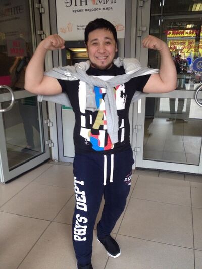  ,   Alex, 37 ,   