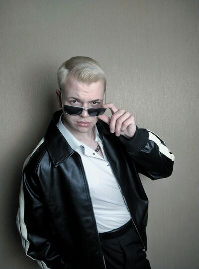  ,   Alex, 23 ,   