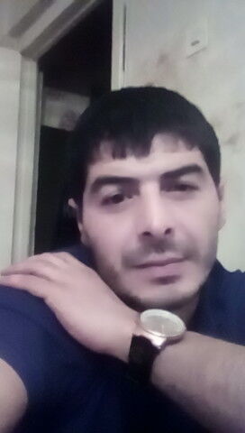  11889405  Roman, 39 ,    