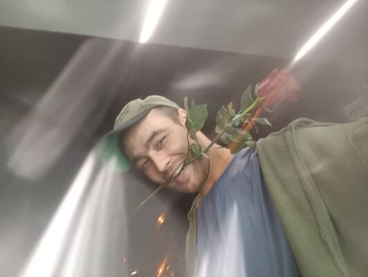  ,   Maxim, 32 ,   ,   