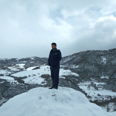  ,   Hayk, 33 ,   