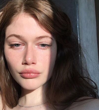  ,   Anna, 25 ,   ,   
