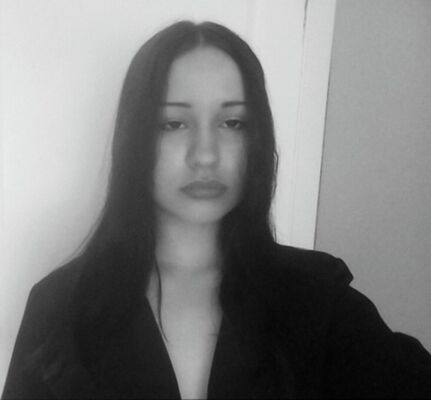  ,   Liza, 19 ,   ,   