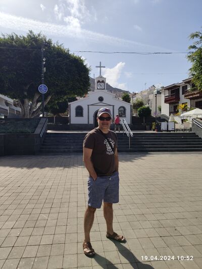  ,   Mario, 42 ,   , 
