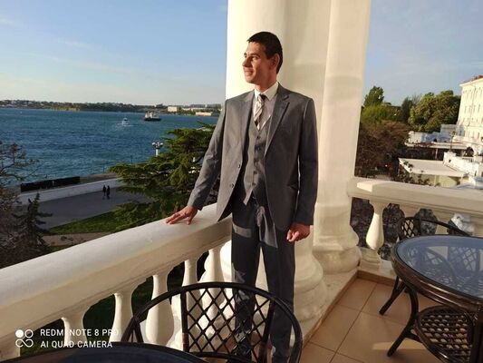  ,   Ը, 33 ,     , c 