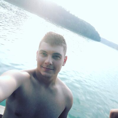  Stade,   Maks, 28 ,   ,   