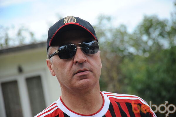  ,   Paata, 64 ,  