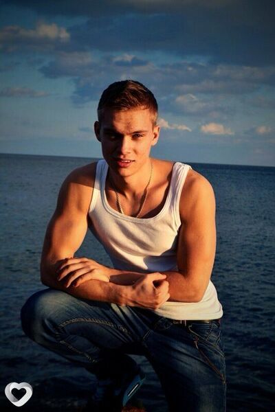  ,   Artem, 19 ,   ,   