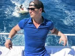  10939475  Yurii, 44 ,    