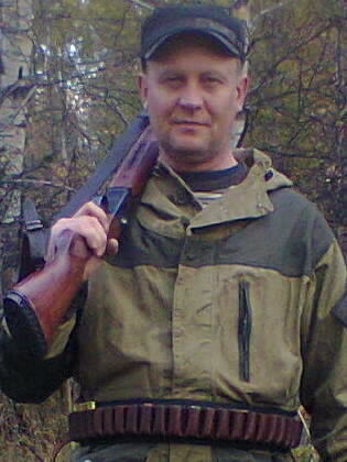  ,   Djeki, 49 ,  