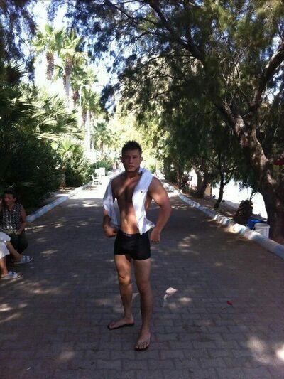  ,   Osman, 32 ,   