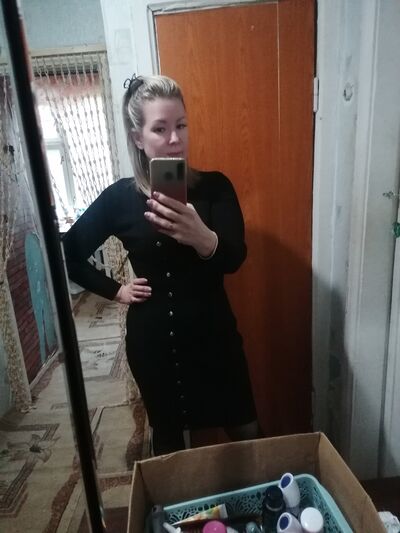  ,   Lesia, 42 ,   ,   , 
