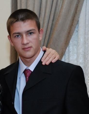  ,   Leo, 33 ,   