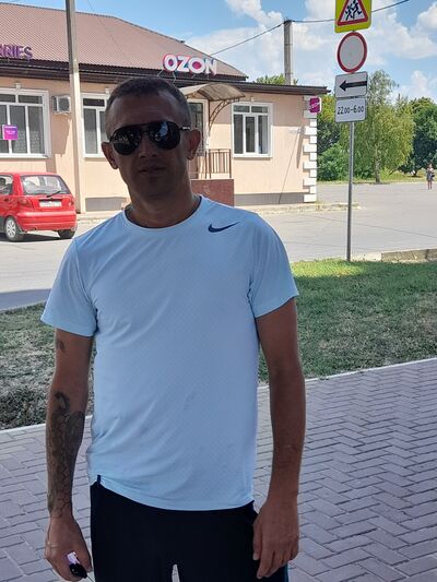  --,   Alex, 38 ,   ,   
