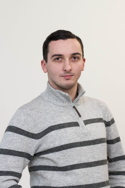  ,   Dima, 32 ,  