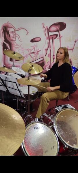  ,   Eva, 40 ,   c 