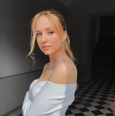  ,   , 24 ,   ,   