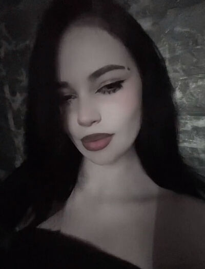  ,   Vika, 18 ,  