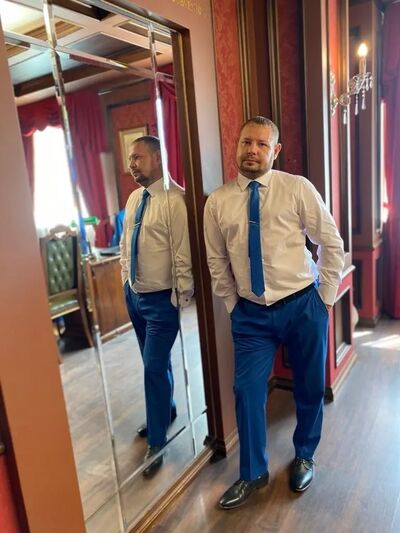  ,   Anton, 38 ,   ,   , c 
