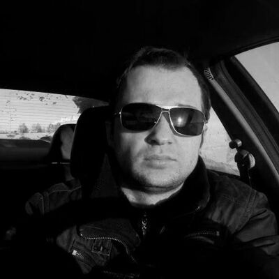  ,   Jimmi, 39 ,   