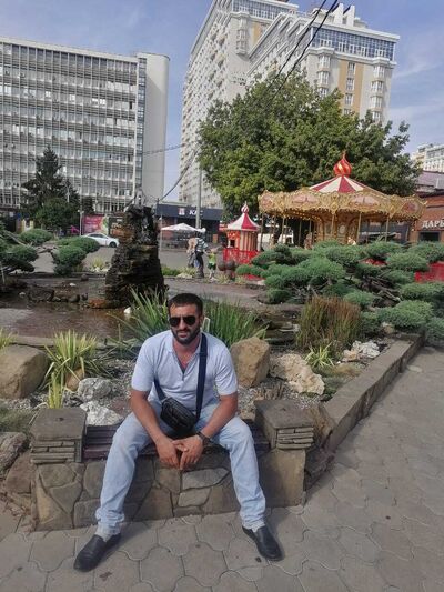  ,   Tigran, 39 ,   ,   