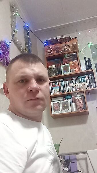  ,   Sergei, 33 ,   ,   