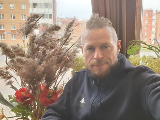  -,   Denis, 49 ,   ,   