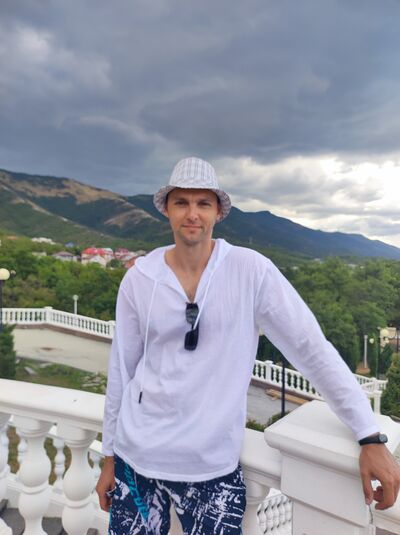  ,   Anton, 38 ,     , c 