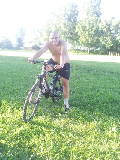  ,   Anton, 41 ,   