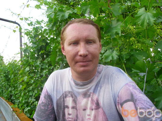 ,   Anton, 52 ,   