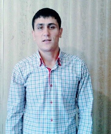  ,   Axmed, 33 ,   ,   