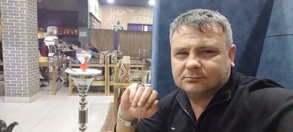  ,   Elman, 42 ,     , c 