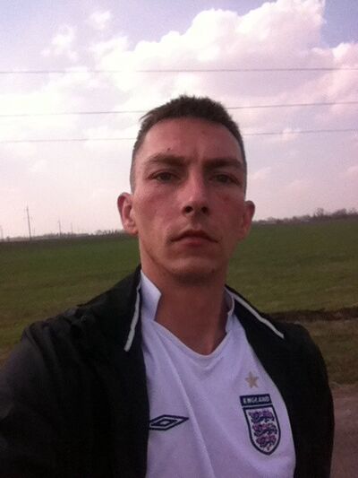  ,   Vova, 32 ,   