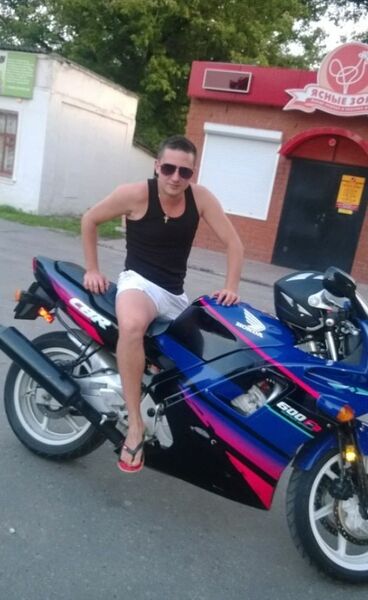  ,   Vladimir, 34 ,   ,   