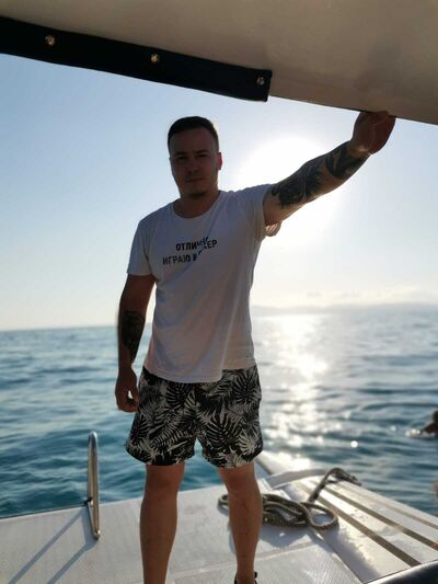  ,   Maxim, 32 ,   ,   