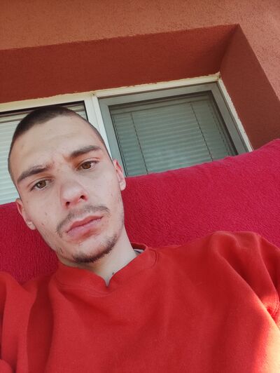  Velingrad,   Vasil, 22 ,   ,   