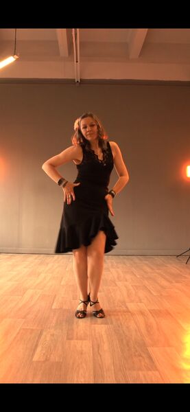  ,   Ludmila, 46 ,   c 