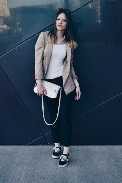  ,   Pollli, 25 ,   ,   