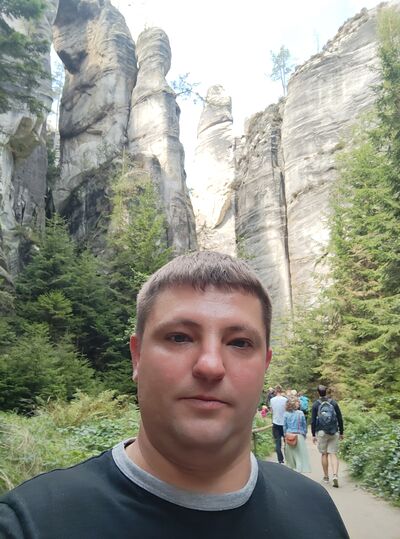  Cerny Most,   Serhii, 36 ,   ,   