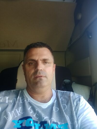  ,   Goran, 49 ,     