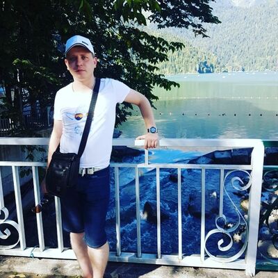  ,   Maksim, 37 ,  