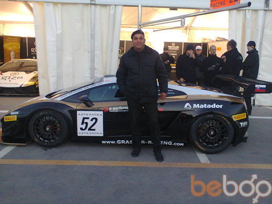  ,   Dominik, 39 ,   