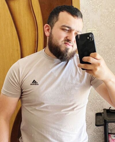  ,   Artur, 27 ,   ,   