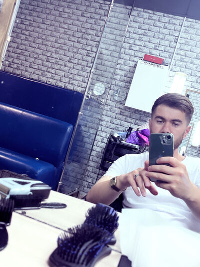 ,   Emir, 27 ,   ,   
