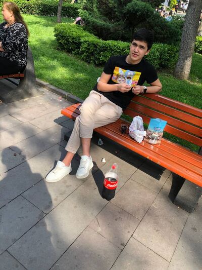  -,   Ali, 23 ,   ,   , c 
