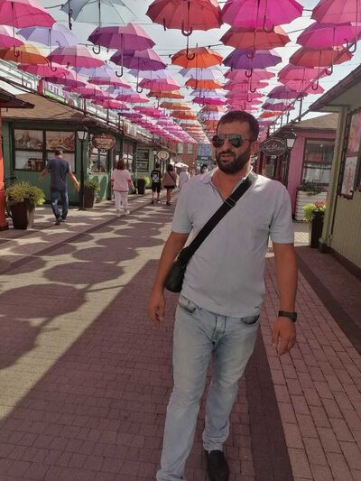  ,   Tigran, 39 ,   ,   