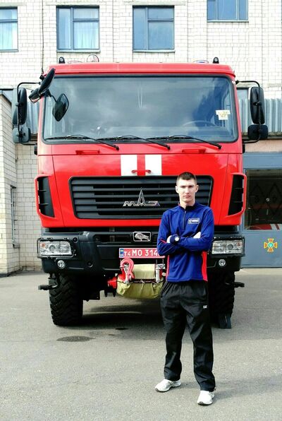  ,   Oleg, 27 ,   