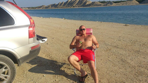  ,   Artur, 32 ,   